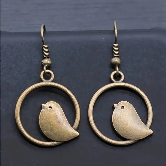 Vintage Bird Earrings - Picture 2 of 3